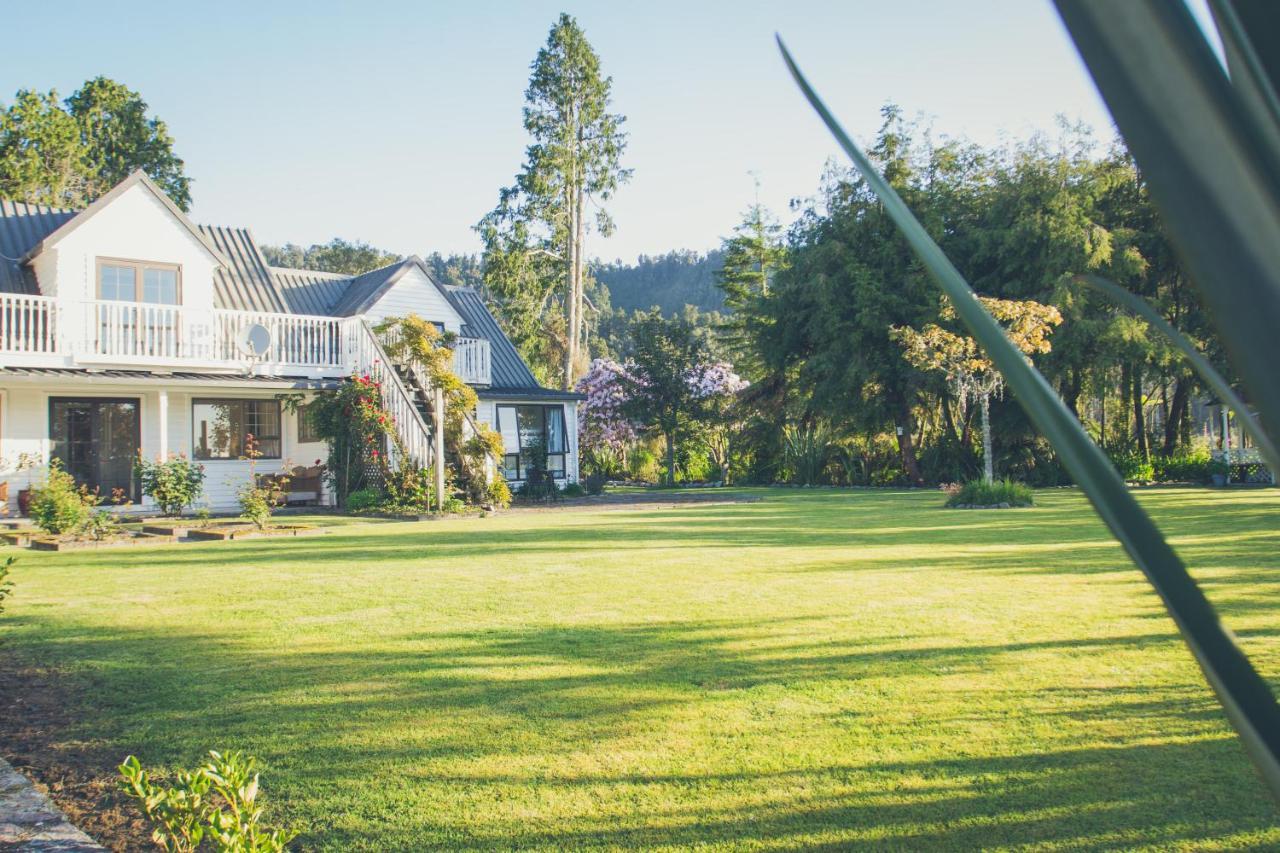 Westholm Lodge Harihari Eksteriør billede